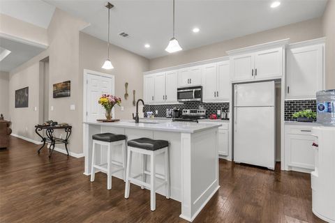 Tiny photo for 2806 Seaton Drive, Dallas, TX 75216 (MLS # 21187952)