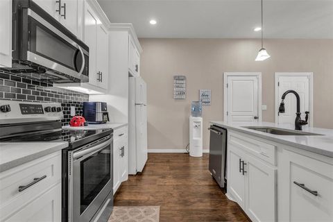 Tiny photo for 2806 Seaton Drive, Dallas, TX 75216 (MLS # 21187952)