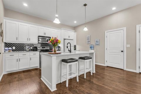 Tiny photo for 2806 Seaton Drive, Dallas, TX 75216 (MLS # 21187952)