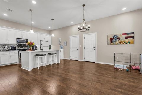 Tiny photo for 2806 Seaton Drive, Dallas, TX 75216 (MLS # 21187952)