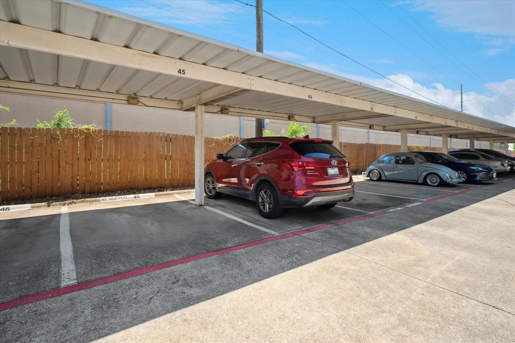 WILLOW LANE CONDOMINIUMS - Residential