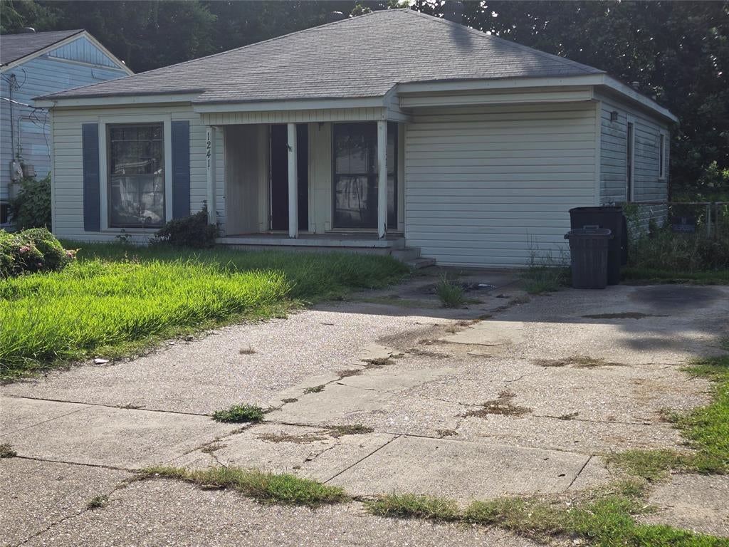 1241 Dudley Lane