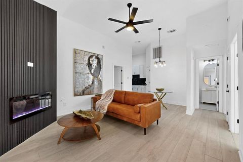 455 Chestnut Lane DeSoto TX 75115