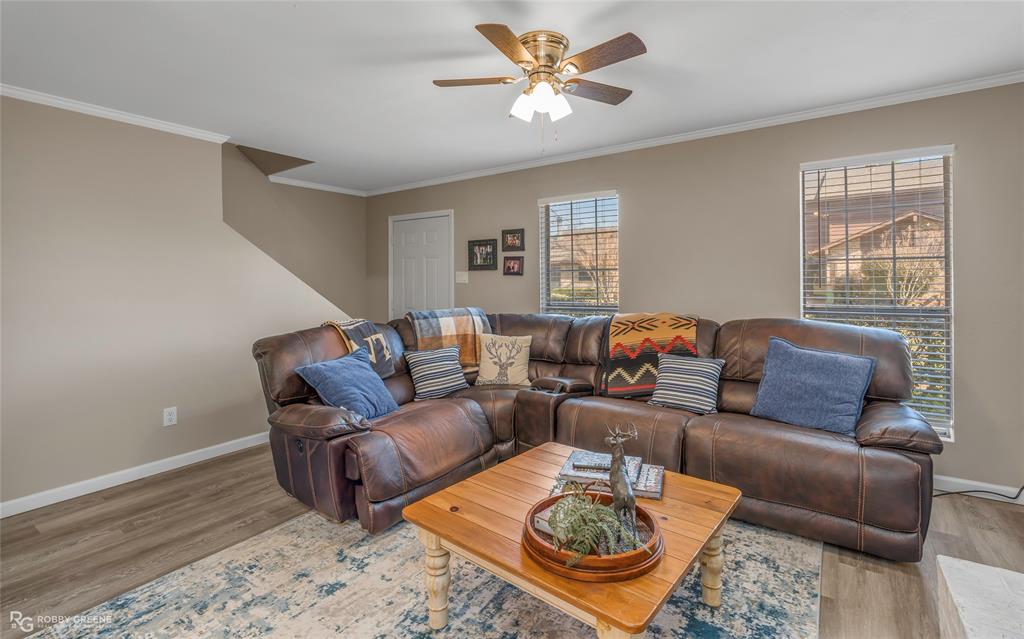 10005 Saratoga Drive