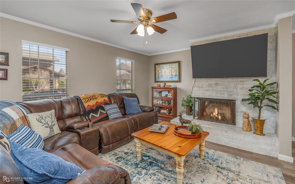 10005 Saratoga Drive