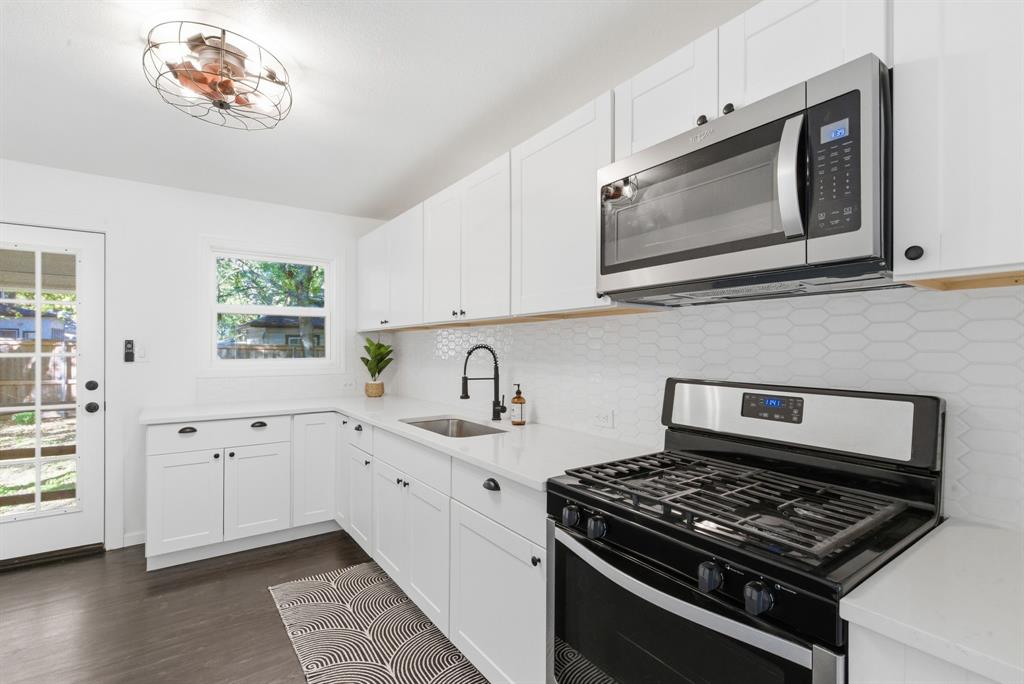 Couts - Commercial Sale