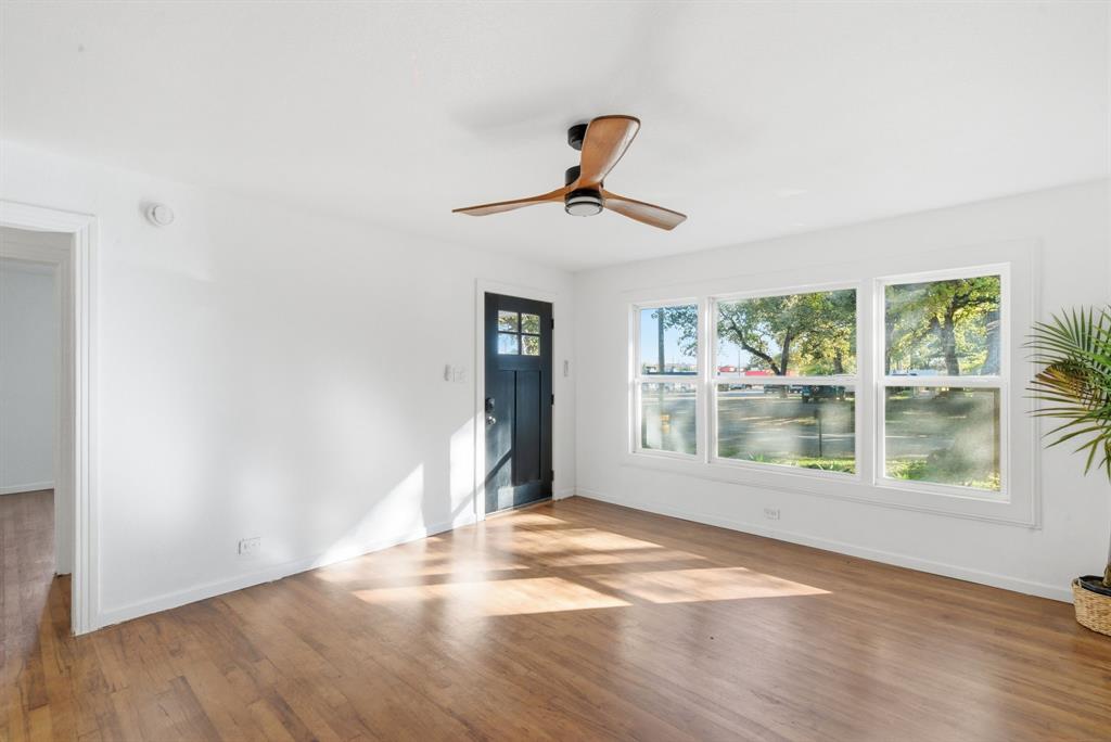 Couts - Commercial Sale