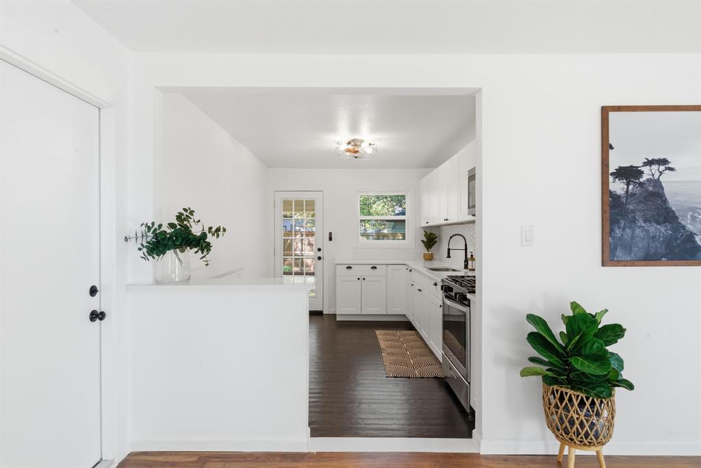 Couts - Commercial Sale