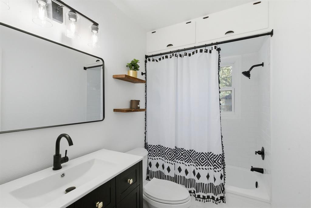 Couts - Commercial Sale