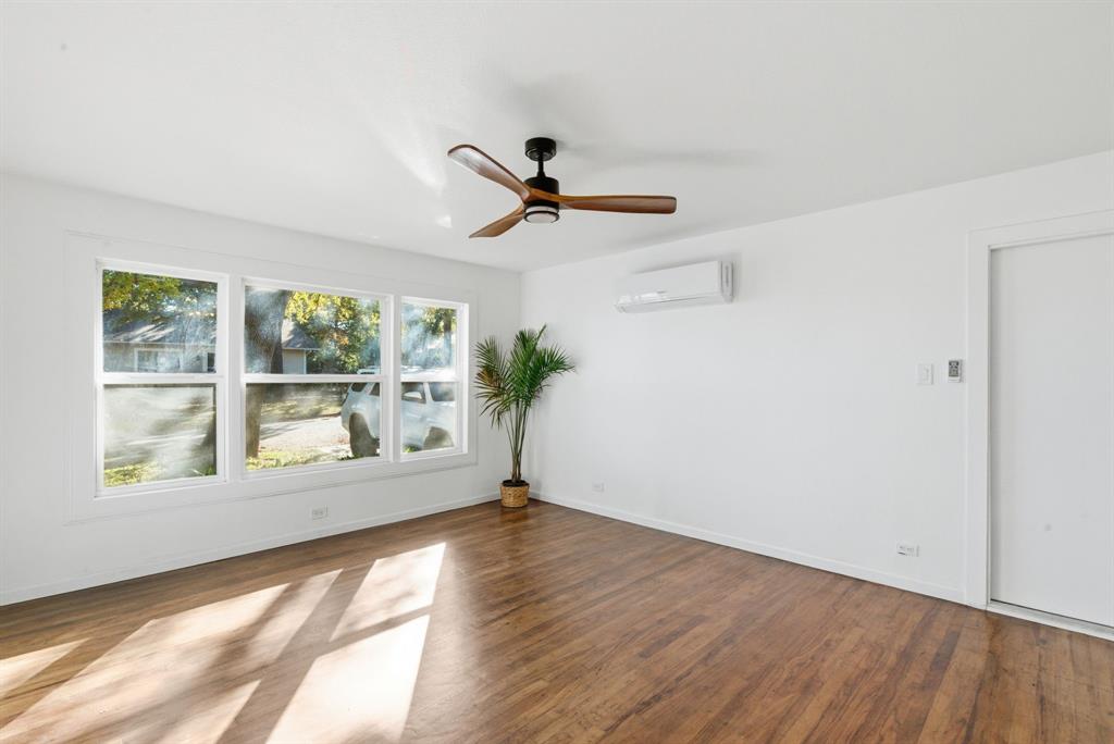 Couts - Commercial Sale