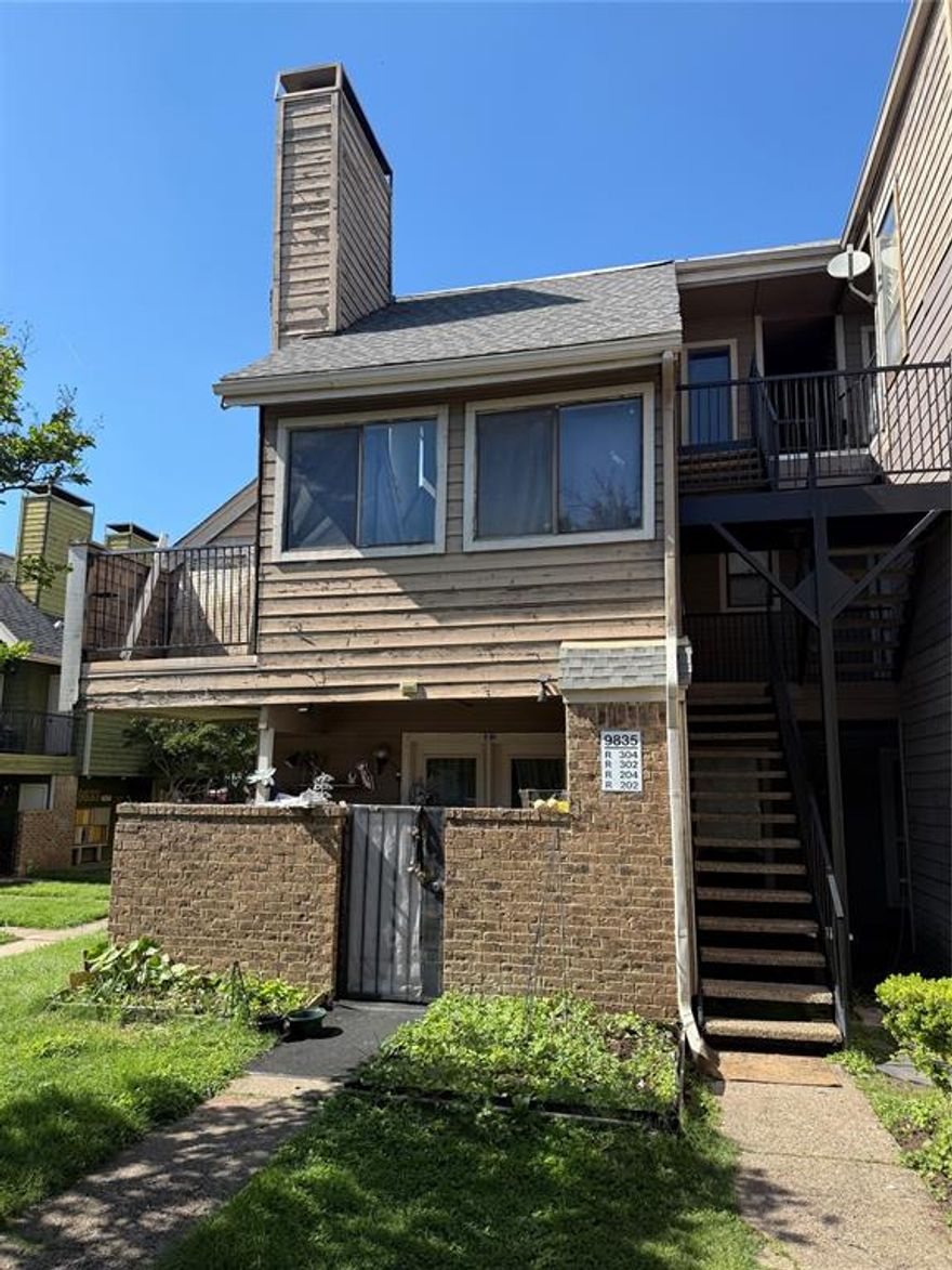 Second floor 2-story Condo features 2 bedrooms, 2 bathrooms each with separate entrances for the 2nd and 3rd floors. In need of cosmetic touch-ups SOLD AS-IS