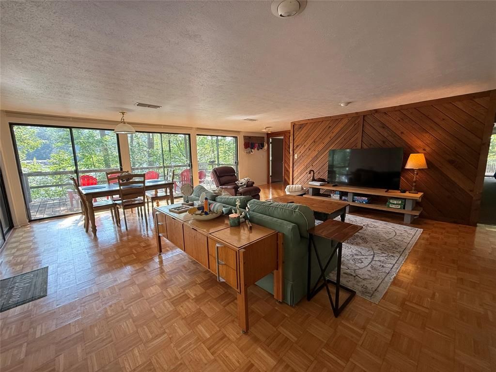 Photo of 27 &amp; 28 Private Road 7332, Frankston, TX 75763 (MLS # 21157455)