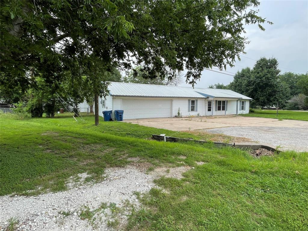 400 N Angelina