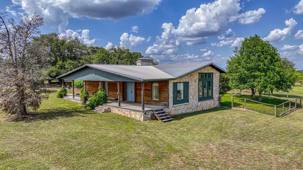8601 Star Hollow Road