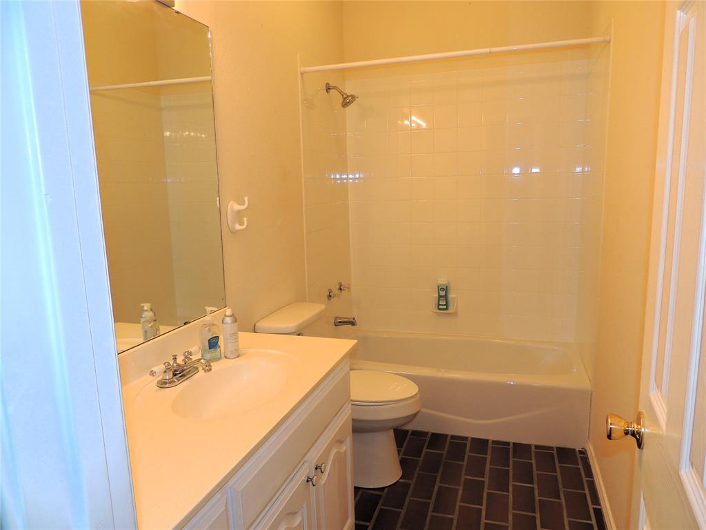 Photo 22 of 30 of 1705 S Access Road house