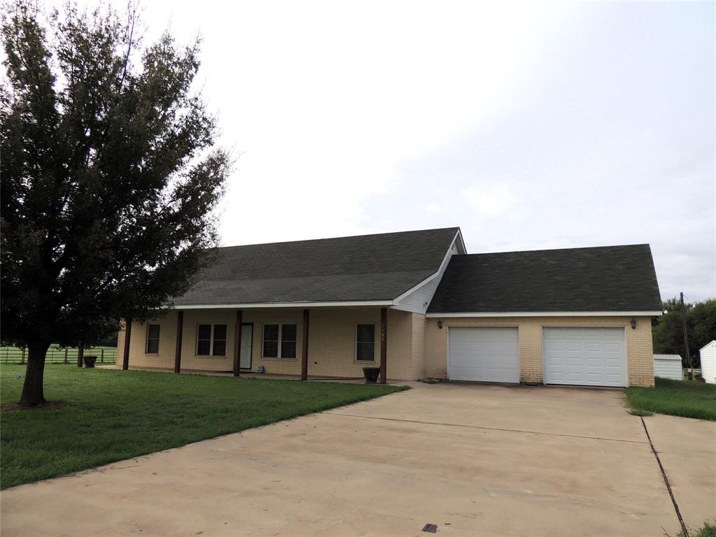 Photo 2 of 30 of 1705 S Access Road house