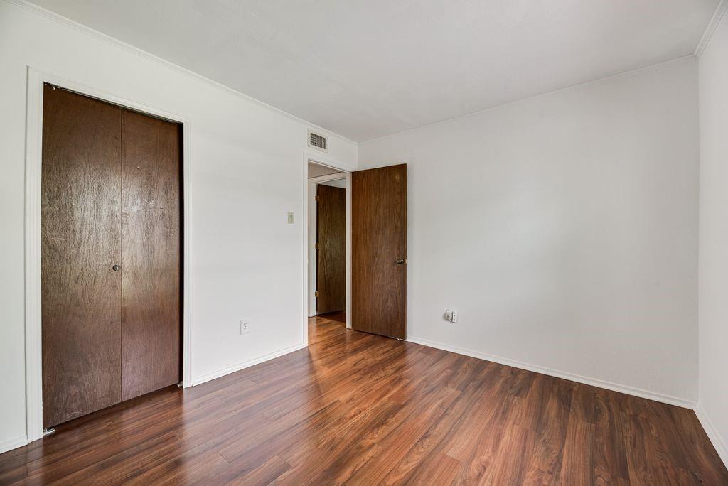 Country Meadow 02 - Residential