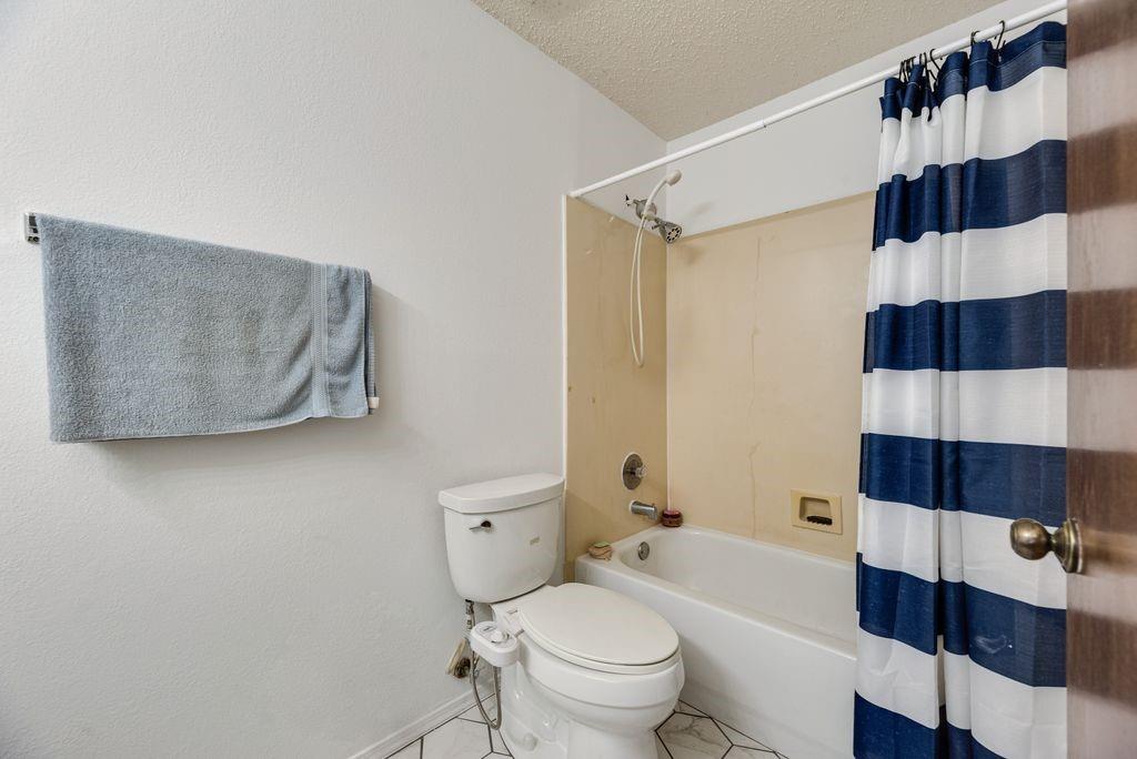 Country Meadow 02 - Residential