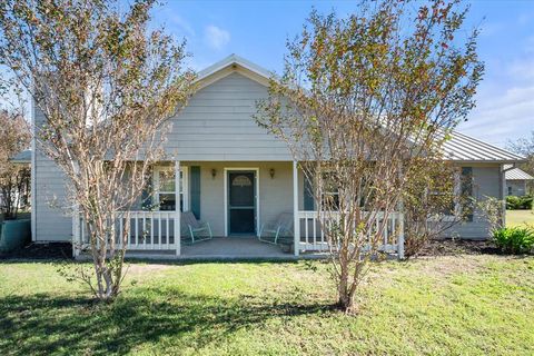 A home in Streetman