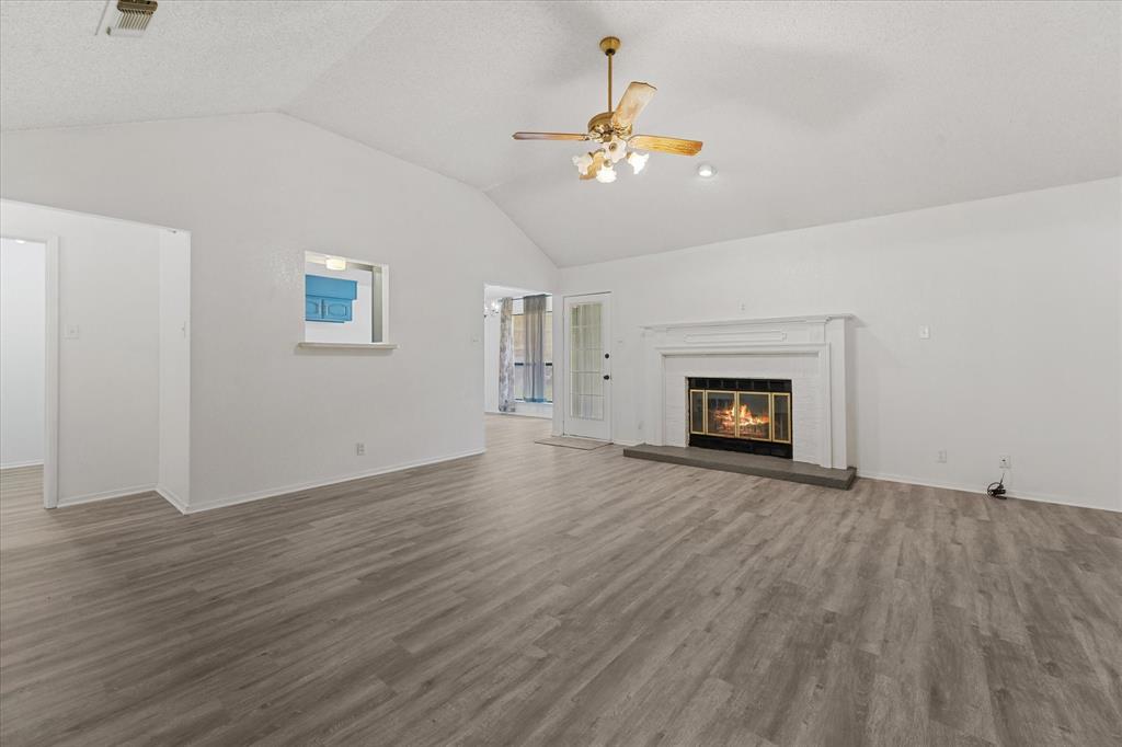 1105 Lakeview Drive