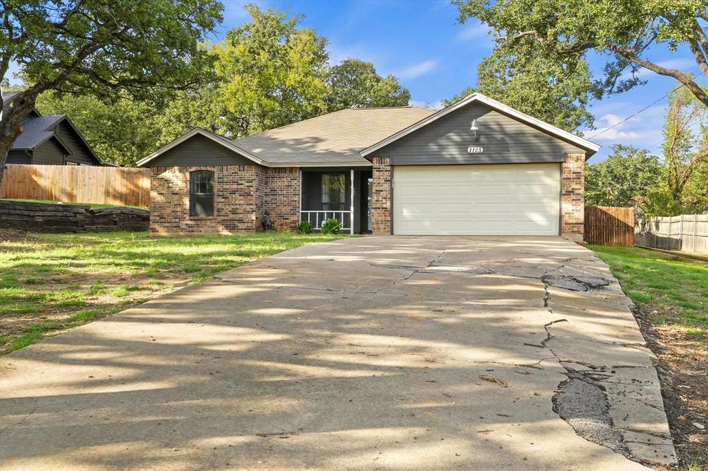 1105 Lakeview Drive
