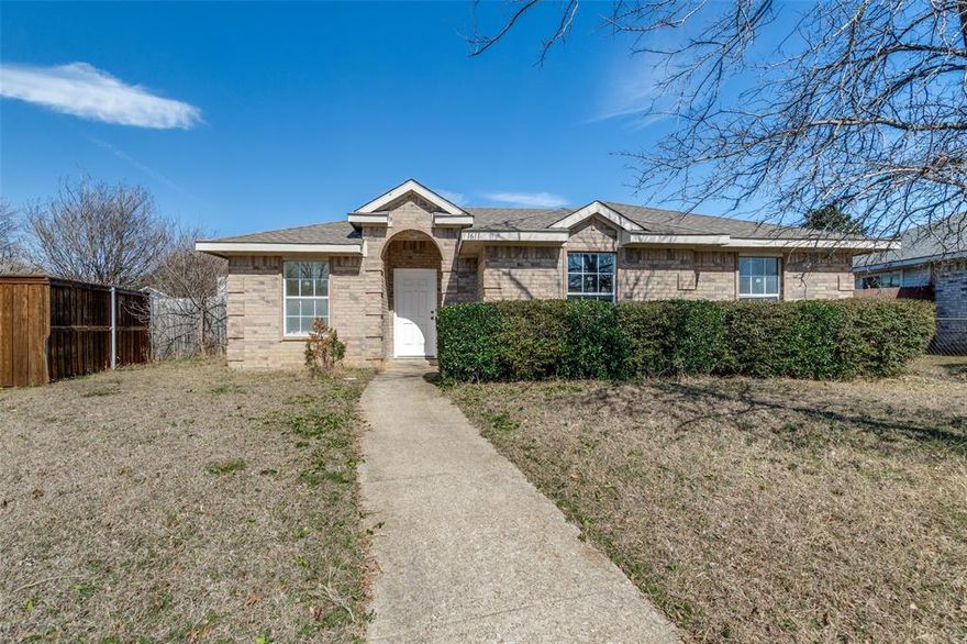 Moven in Ready.  This 3-bedroom, 2-bath, one story home is perfectly located in the heart of Dallas, just minutes from downtown and within walking distance to the local elementary school.  Featuring no carpet throughout, this home offers easy maintenance with durable flooring, making it ideal for families, pets, or rental use.  The functional layout provides comfortable living spaces, a bright kitchen, and well-sized bedroom designed for everyday living plus a large, fenced backyard.
Even Better, your first time home buyer or someone that does not own any other home, can qualify for downpayment assistances with no incoome limitation.  call sherry for special financing  9722398541