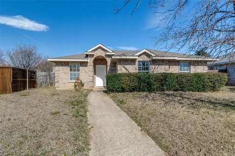 1611 Cedar Bluff Lane Dallas TX 75253