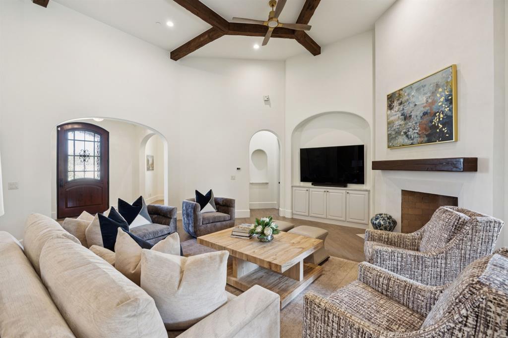 904 Palos Verdes Trail