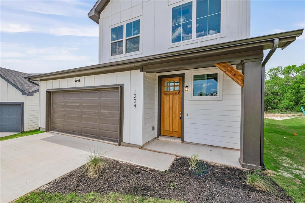 1204 Chestnut Court