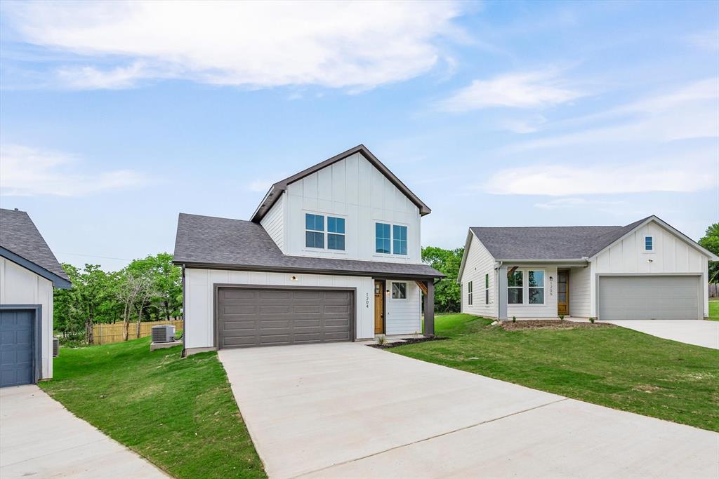 1204 Chestnut Court