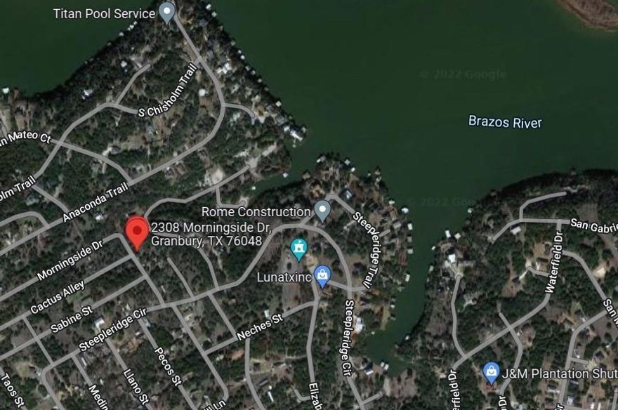 Great lot in the Canyon Creek gated community located on the shores of Lake Granbury. This community includes lots of amenities including 2 boat launches, a fishing pier, tennis court, 2 community pools, playground area, clubhouse, and a 24-hour security gate. This is a great investment opportunity with many new constructions being build all around the community. Do not miss the opportunity to build your own home or invest in this great growing community!