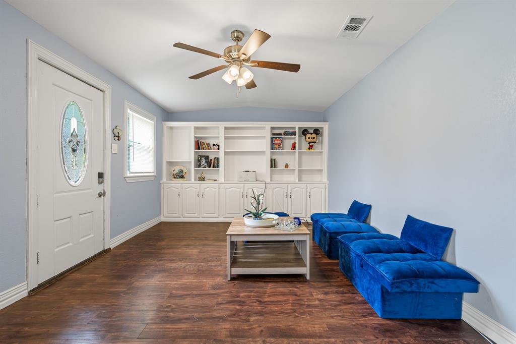 211 Second Street