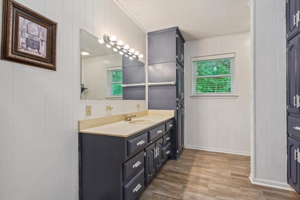 Leuschener C O - Residential