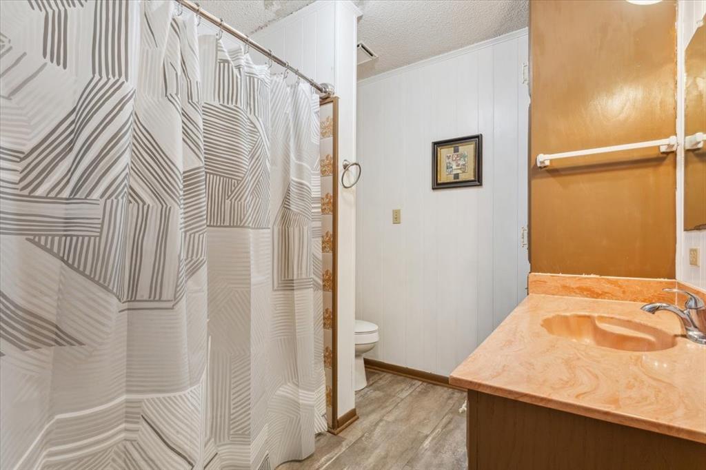 Leuschener C O - Residential