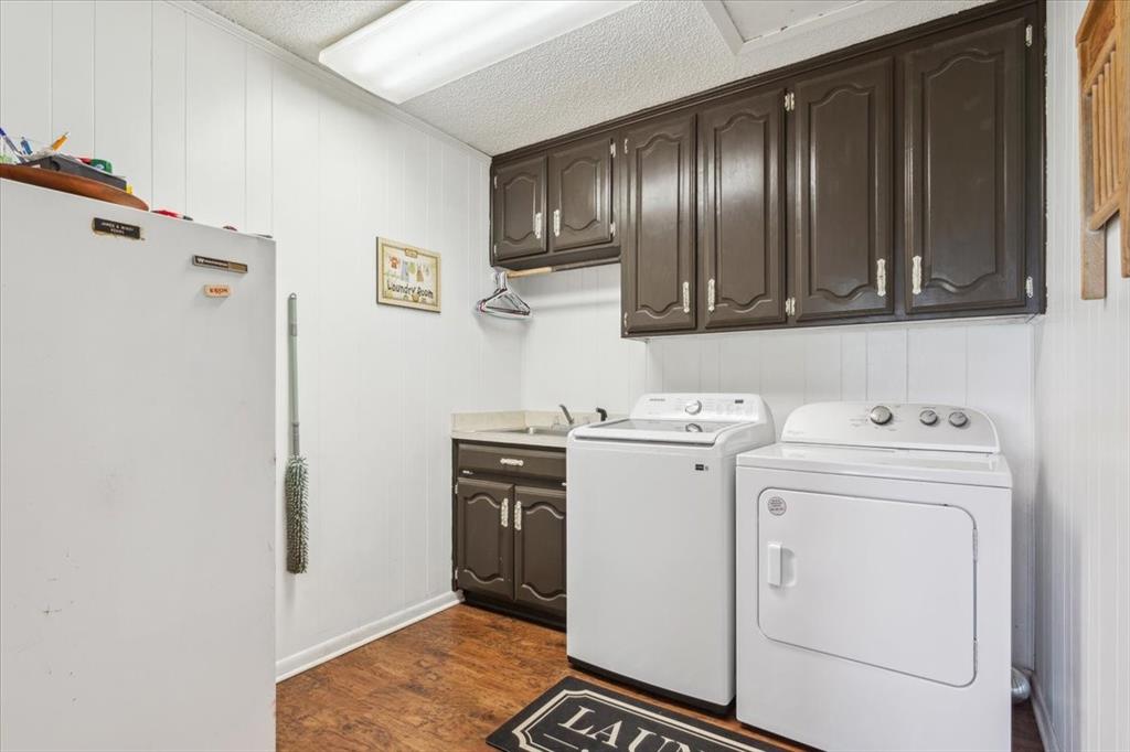 Leuschener C O - Residential