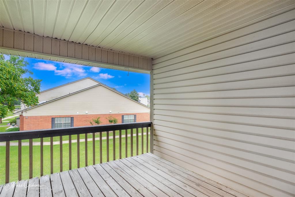 Bossier City, Louisiana 71111, United States, 1 Bedroom Bedrooms, ,2 BathroomsBathrooms,Residential,Contingent,133377