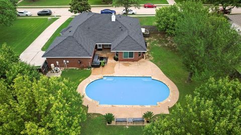 Photo of 1130 High Knoll Drive, Midlothian, TX 76065 (MLS # 21252545)