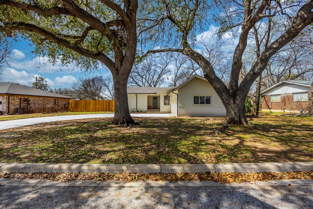 4321 Lynn Terrace