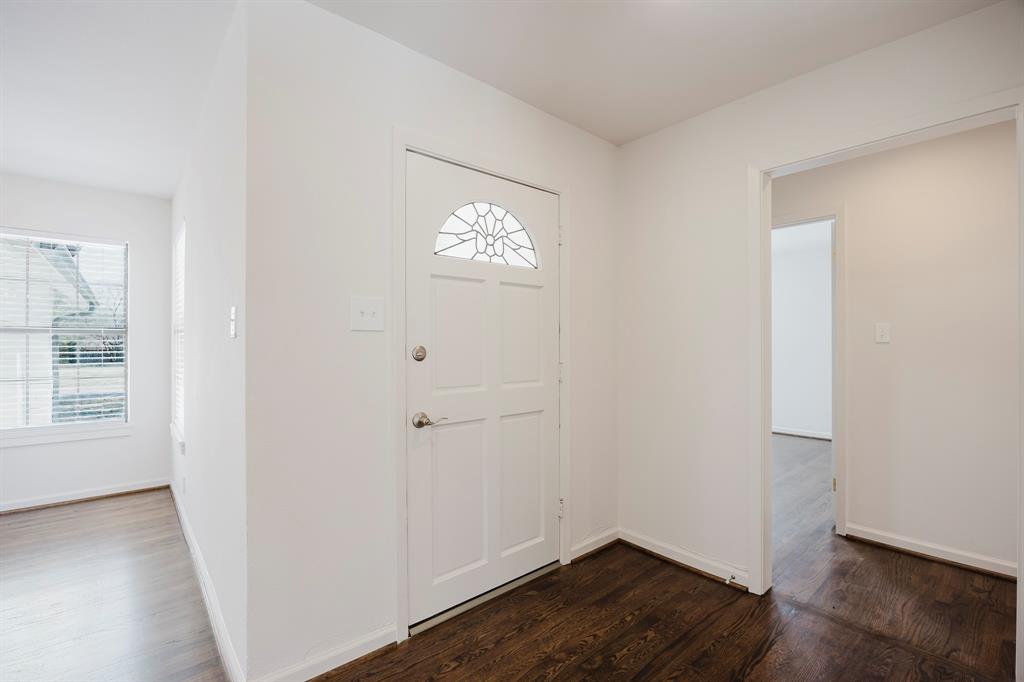 4321 Lynn Terrace