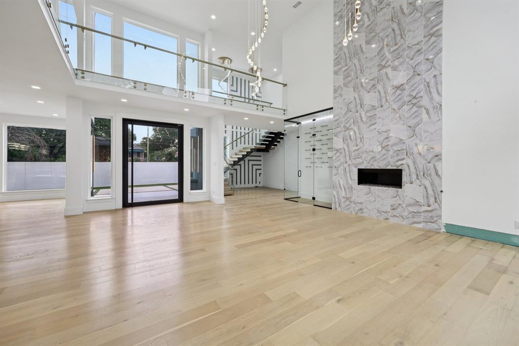 Biglot - Residential