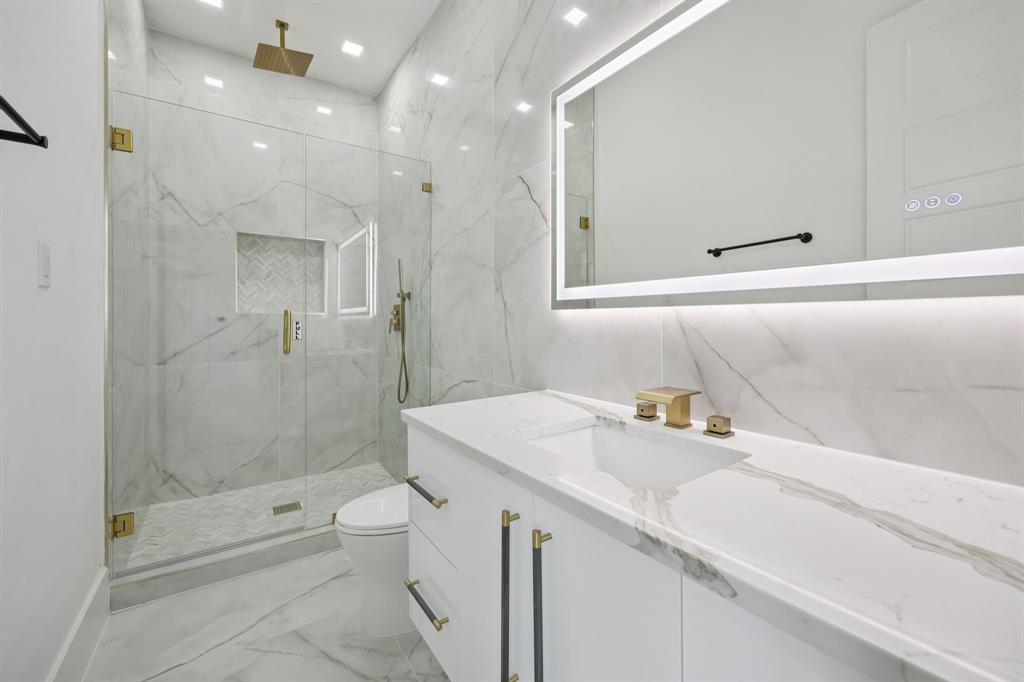 Biglot - Residential