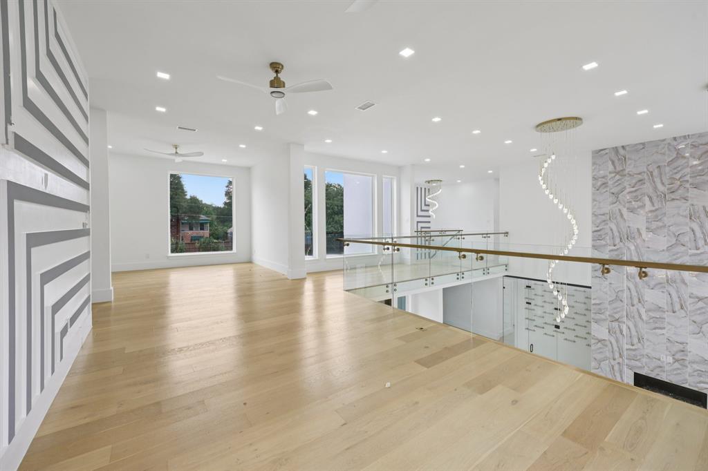 Biglot - Residential