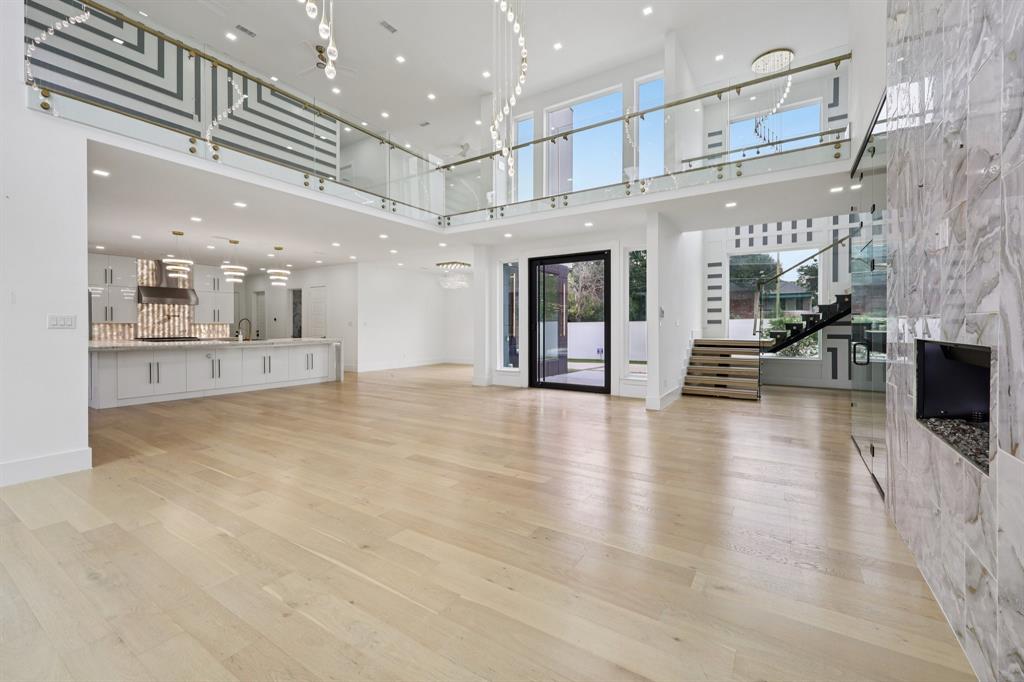 Biglot - Residential