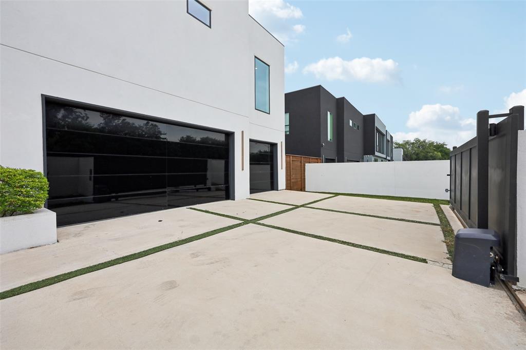 Biglot - Residential