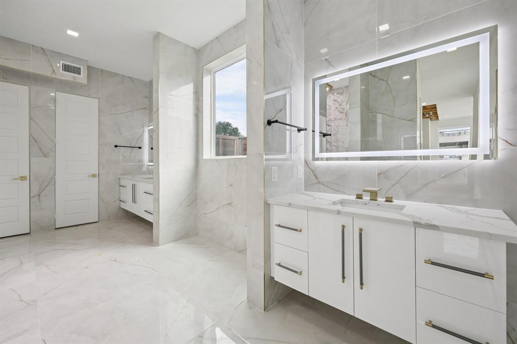 Biglot - Residential