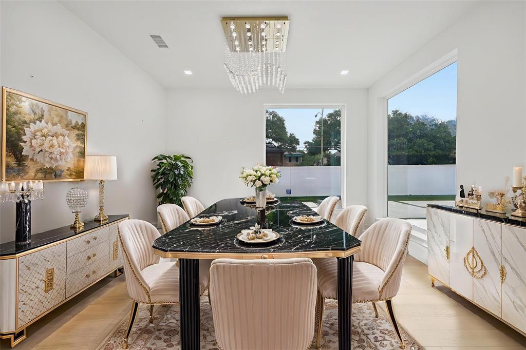 6108 Walnut Hill Lane
