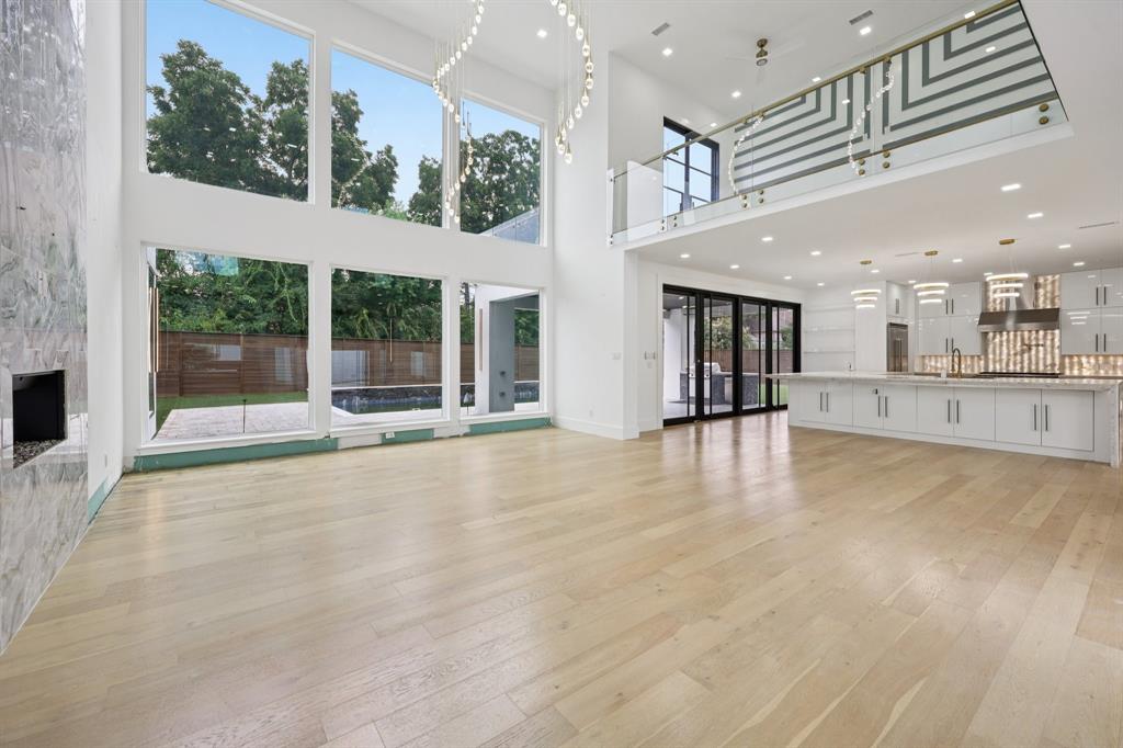 Biglot - Residential