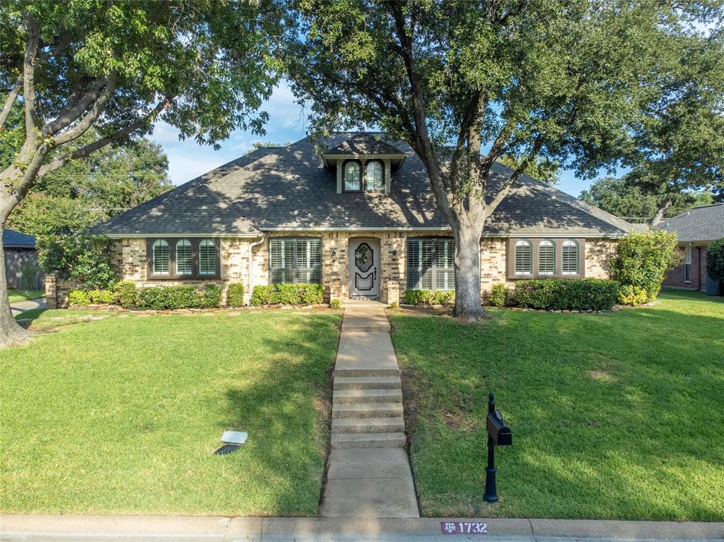 1732 Jeannie Lane