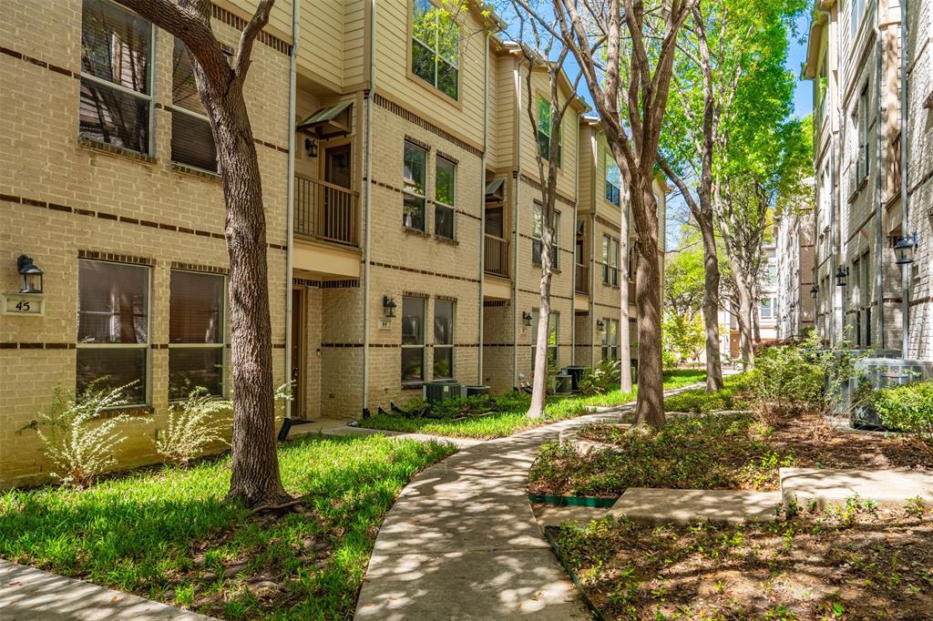 Carreras Twnhms Condo - Residential