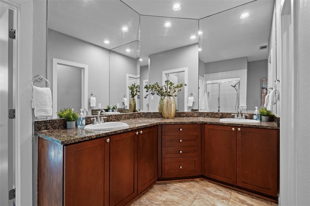 Carreras Twnhms Condo - Residential